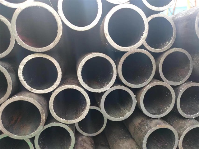 大连10#结构用无缝钢管